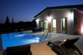 Гостиница Nema Villas  Меганизи